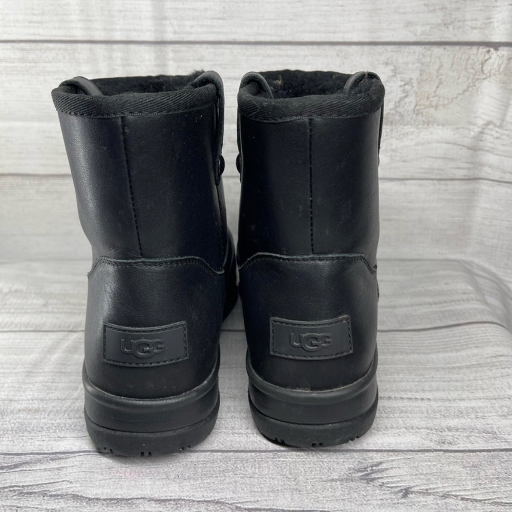 Women’s 7 UGG Classic Weather Mini Black Leather & Wool Boots - Picture 4 of 7